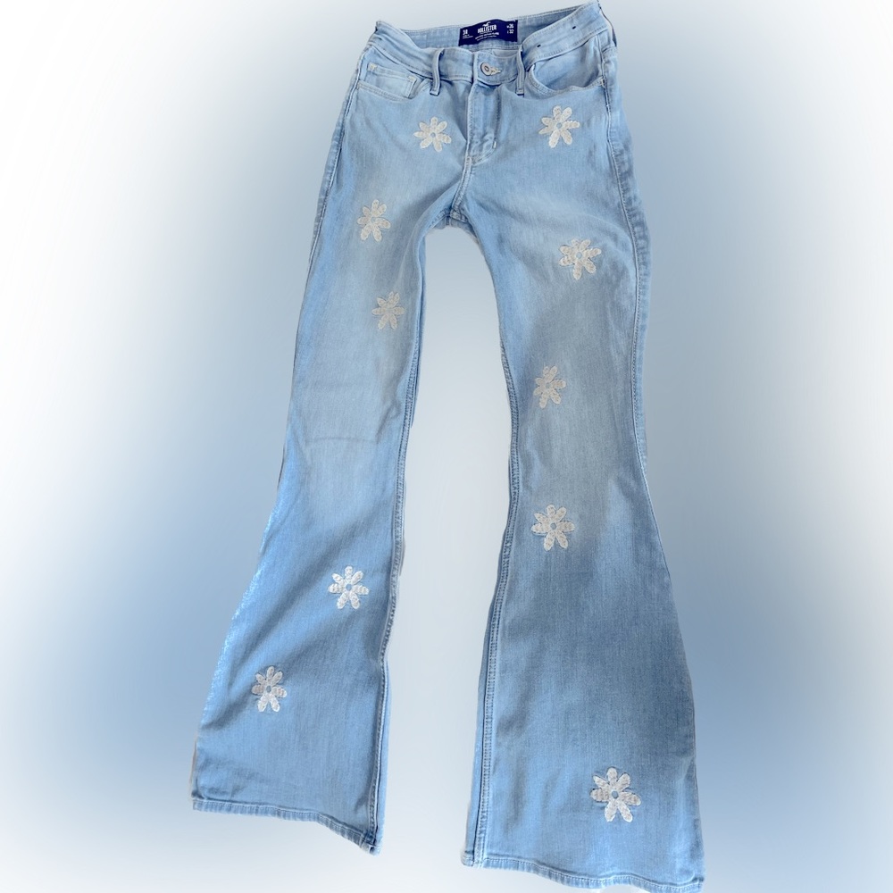Flared Jeans - Embroidered Flowers